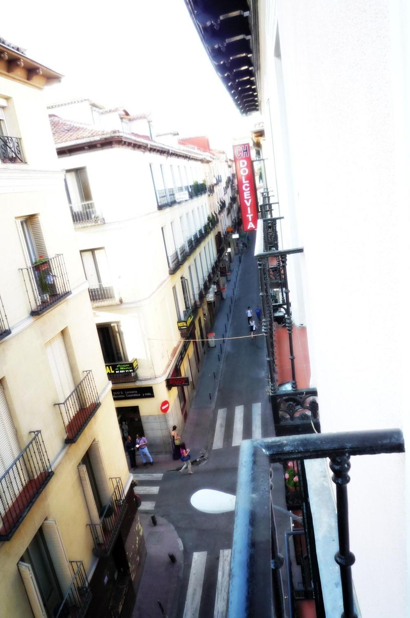 Casa De Huespedes Dolce Vita Madrid Exteriör bild
